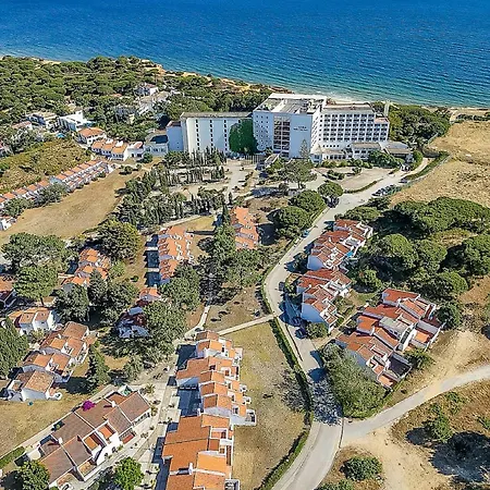 Golden Falesia By Hellovacations Villa *
